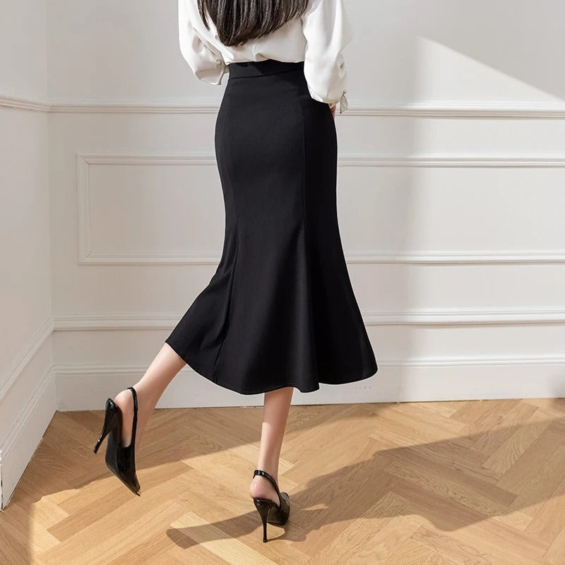 Dame slim fit havfrue nederdel høj talje, mellemlang, sort, flatterende silhuet, elegant og feminin stil