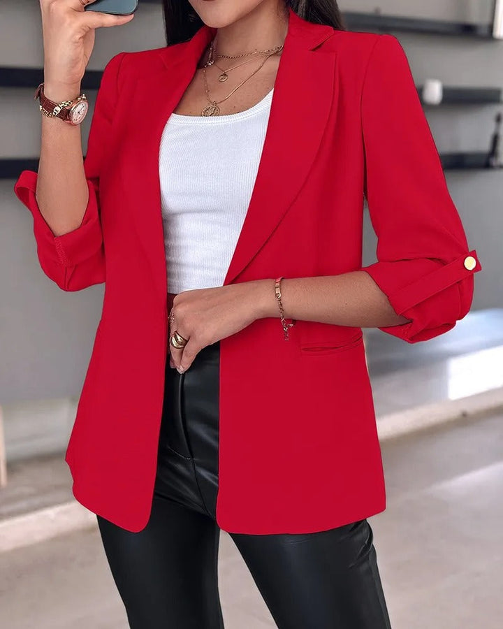 Dame slim-fit blazer, pink farve, åndbart og let materiale, knaplukning, flatterende pasform.