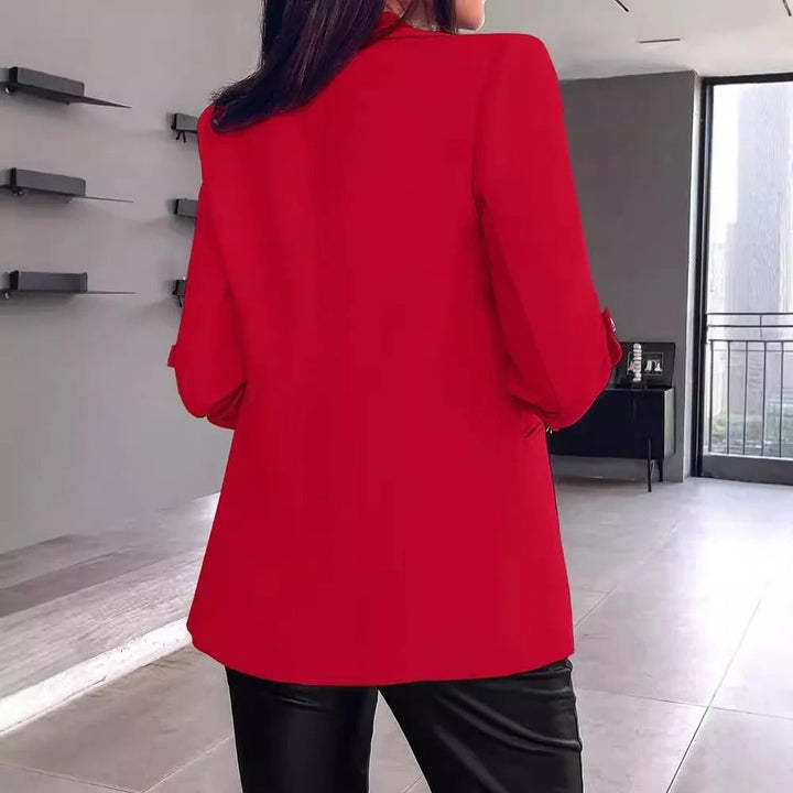 Dame slim-fit blazer, pink farve, åndbart og let materiale, knaplukning, flatterende pasform.
