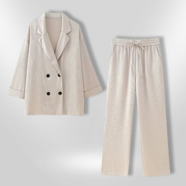Dame efterårsoutfit: afslappet blazer og vide bukser, klassisk stil, elegance og komfort til efteråret.