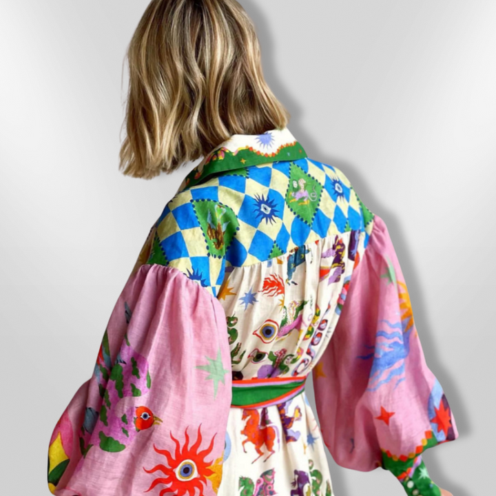 Dame Maxi Kjole med Kunstnerisk Print, Farverig, Lange Ærmer, Elegant og Tidløs Stil. Perfekt til Hverdag og Fest.