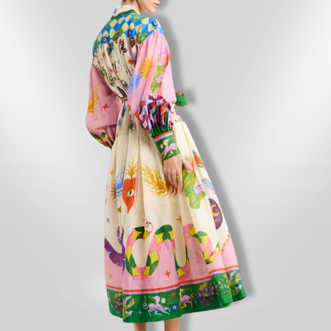 Dame Maxi Kjole med Kunstnerisk Print, Farverig, Lange Ærmer, Elegant og Tidløs Stil. Perfekt til Hverdag og Fest.