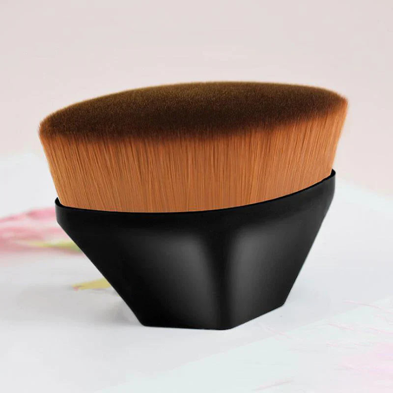 Dame diamantformet foundation pensel, pink, bløde børster til professionel makeup.