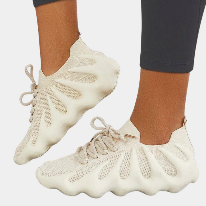 Naisten tyylikkäät hengittävät sneakers, beige sävy, kestävä päällinen, ergonominen muotoilu, urbaaniin ja aktiiviseen tyylii