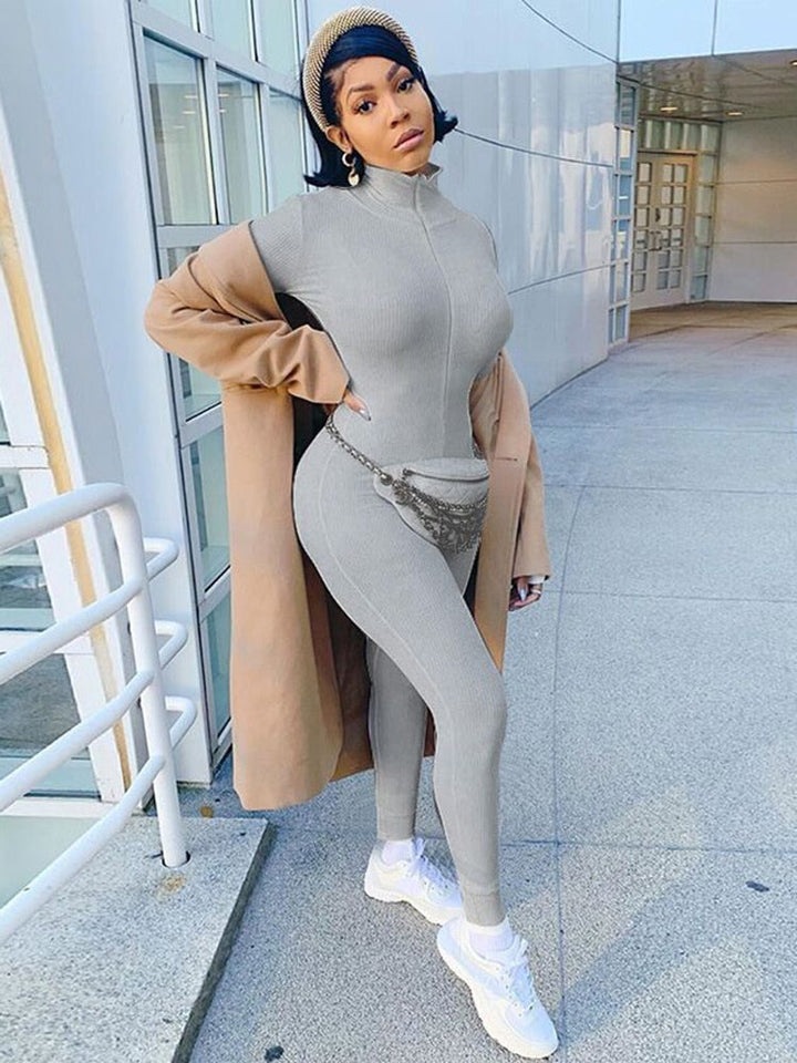 Dame elegant bodycon jumpsuit, fremhæver former og passer til fest, fås i mange farver og ærmelængder.