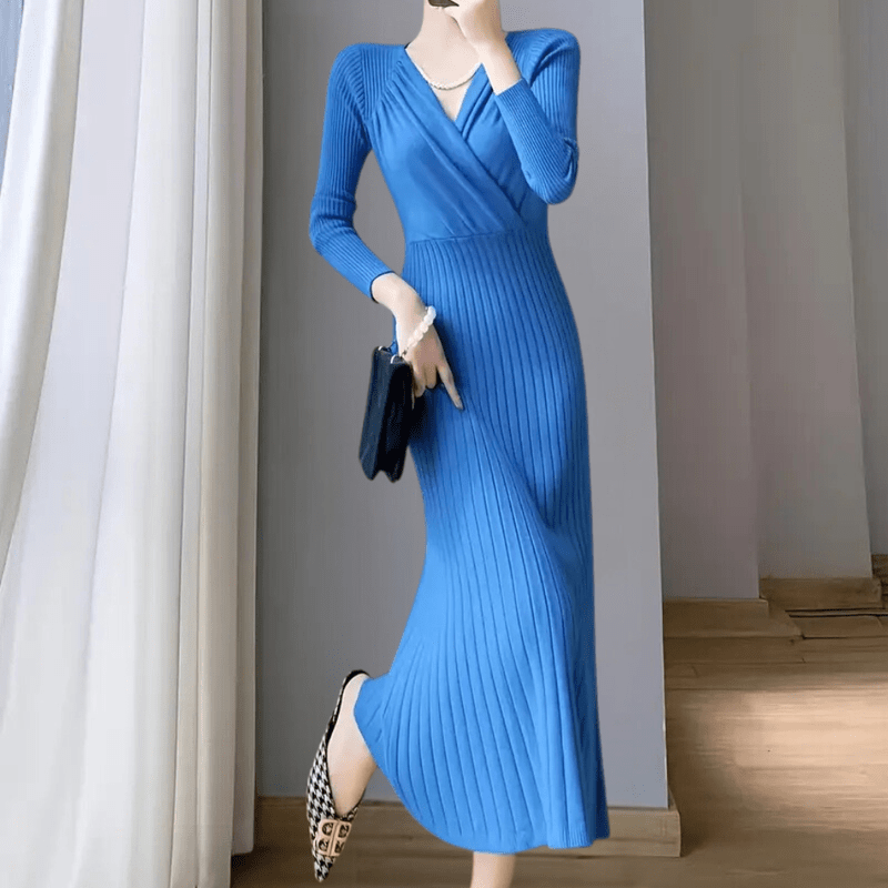Elegant dame strikkekjole, blød og tidløs, alsidig til enhver lejlighed.