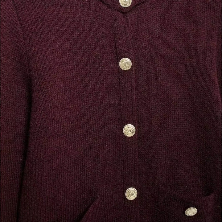 Damecardigan med gyldne knapper, blød strik, perfekt til forskellige outfits