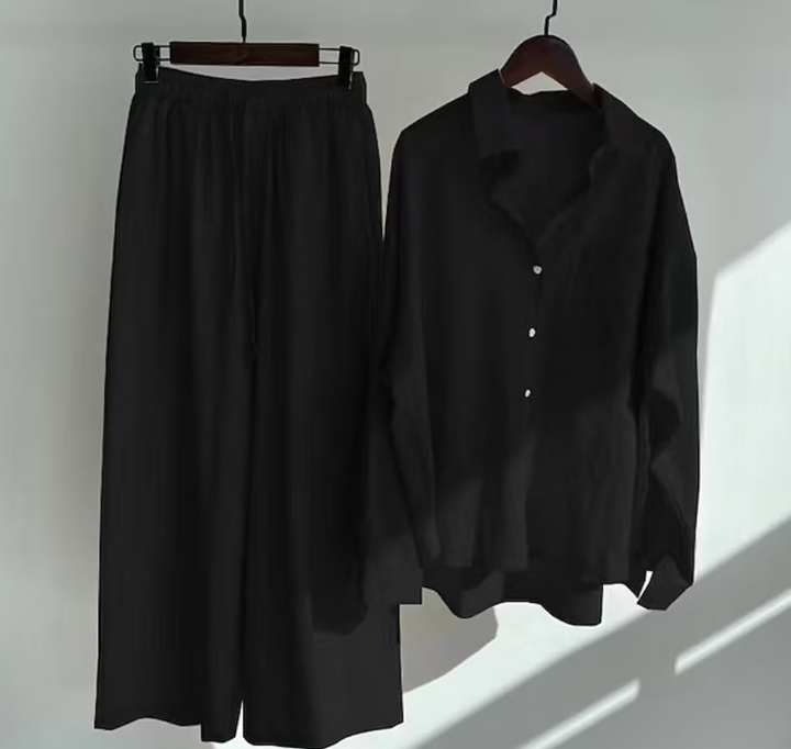Dame elegant todelt sæt, helhed set forfra