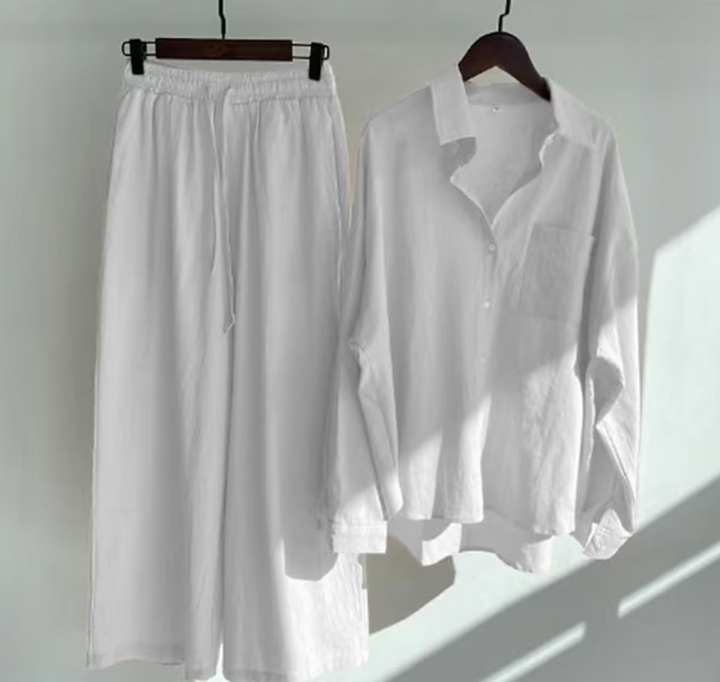 Dame elegant todelt sæt, helhed set forfra
