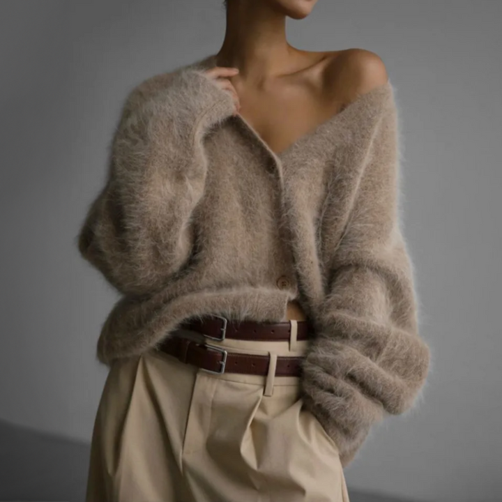 Dame elegant striktrøje, blød og holdbar, i jordnære farver, perfekt til hverdag og fest.