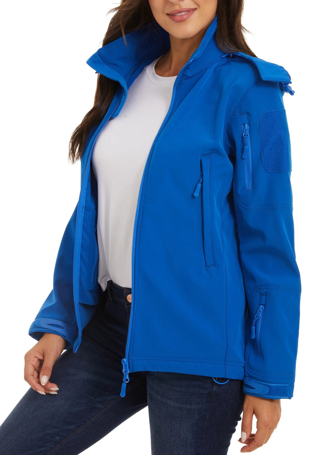 Dame vandtæt soft shell jakke, grå, fleeceforet, justerbar hætte, moderne design til udendørs og hverdag.
