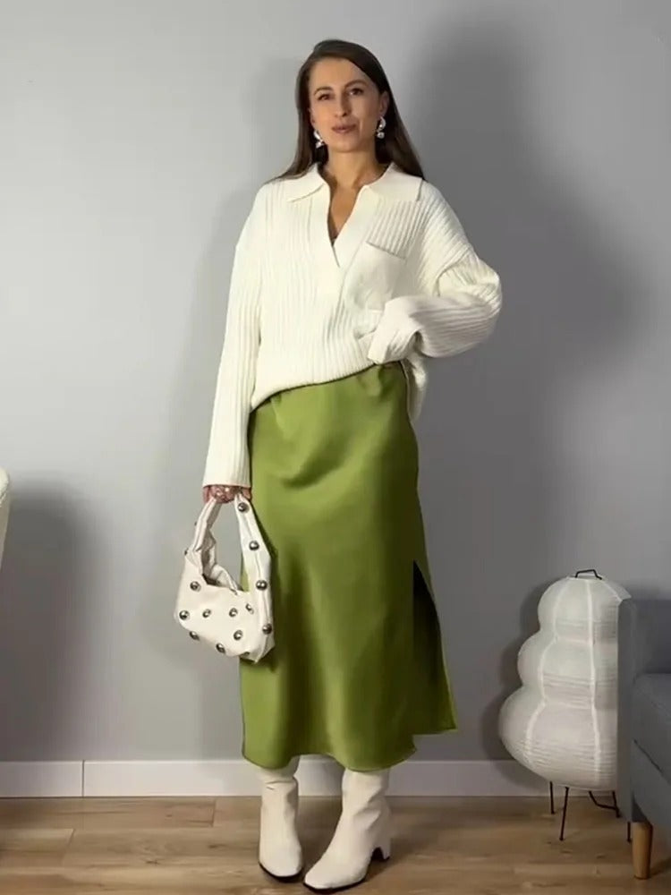 Dame grøn A-line satin silkernederdel, skinnende finish, elegant og komfortabel, sidelunger, alsidig brug.