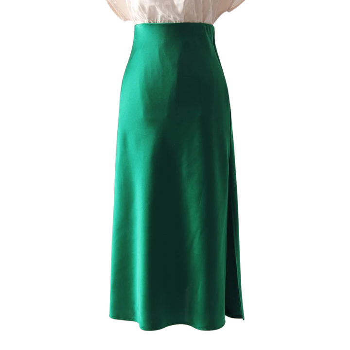 Dame grøn A-line satin silkernederdel, skinnende finish, elegant og komfortabel, sidelunger, alsidig brug.