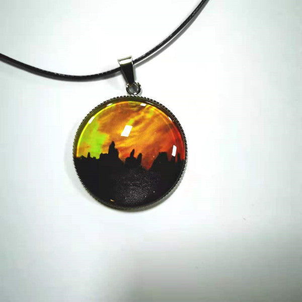 Dame grøn og gul ædelsten glas halskæde, funklende vedhæng, elegant 38mm diameter, nordlys stil.