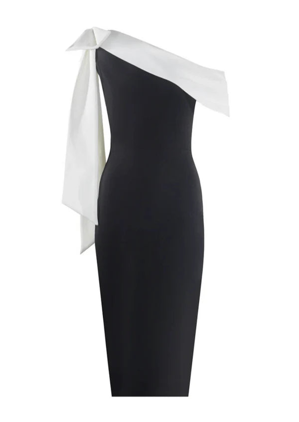 Dame en-skulder midi slidskjole, blå bandage-materiale, fremhæver former og tilbyder elegant feststil.