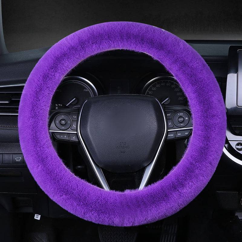 Universelt blødt pelse rat cover, tilføjer komfort og stil til bilen, fås i forskellige farver.