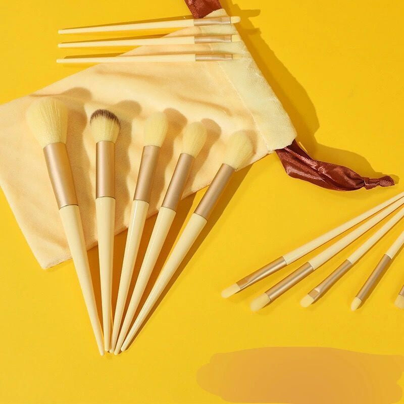Bløde 13 stk make-up pensler til kvinder, grøn/gul, elegant design og blød finish, skønhedsrutine