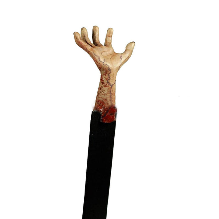 Skræmmende Halloween hånddekoration af harpiks og træ, spøgelsesagtig figur tilføjer et uhyggeligt touch til bogreolen eller bordet.