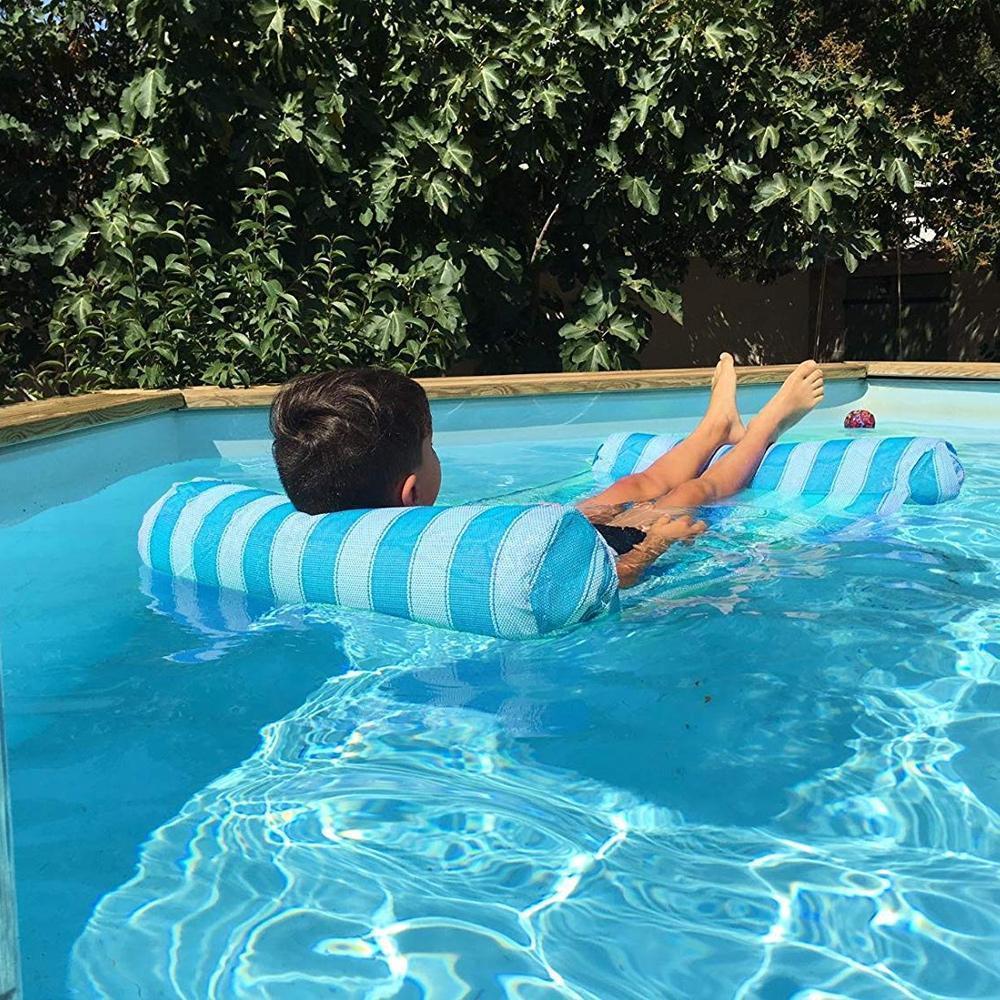 Oppustelig vandlig hængekøje i vandet, ergonomisk design, hoved og fødder flydende, perfekt til pool og strand.