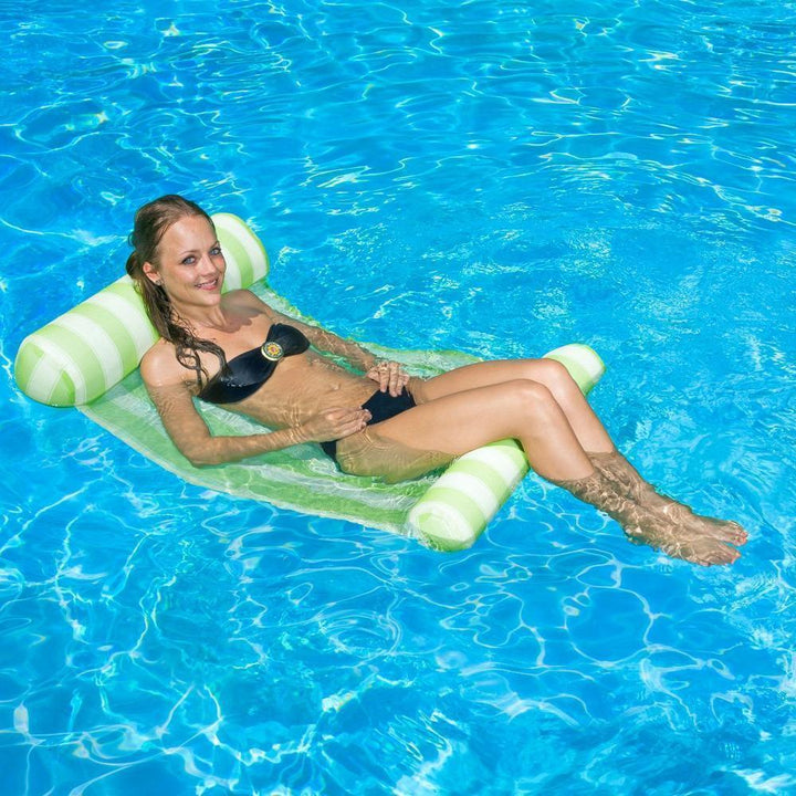 Oppustelig vandlig hængekøje i vandet, ergonomisk design, hoved og fødder flydende, perfekt til pool og strand.