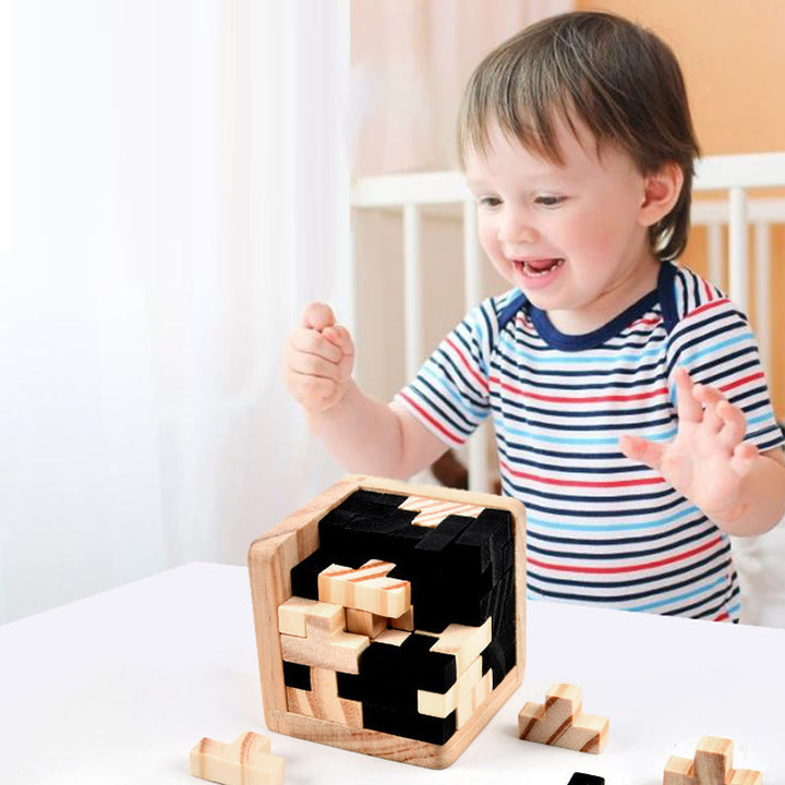 Træ hjernevrider spil, håndlavet og 3D-designet, tester fantasi og giver underholdning. Velegnet som gave til teenagere.