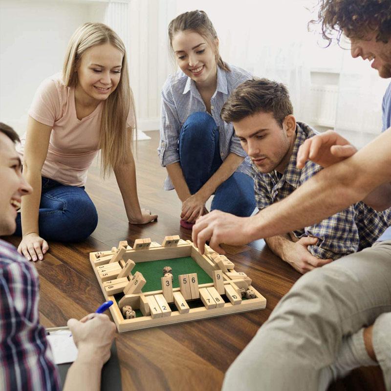 Træundervisningsbrætspil: klassisk design, højkvalitets fyrretræ, sjovt for hele familien, 9x9 tommer.