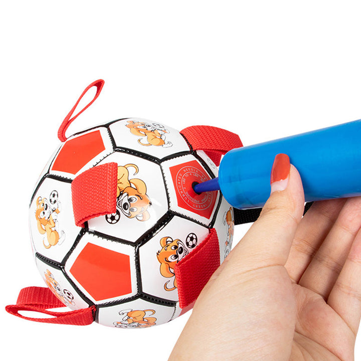 Rødt og hvidt PVC hundefodboldlegetøj i haven, interaktivt og nemt at bruge, 15 cm i diameter