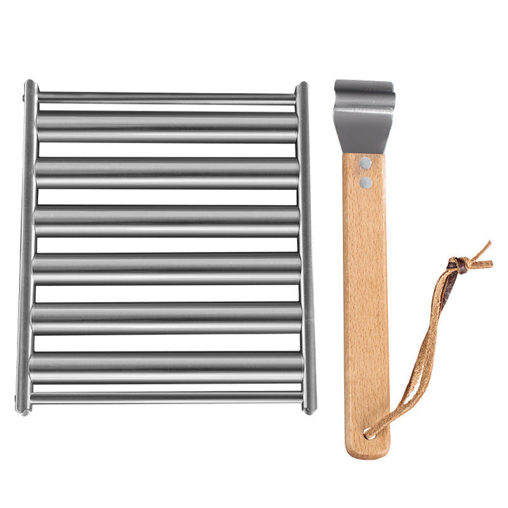 Roterende pølseholder i rustfrit stål til grill, med plads til fem pølser, håndtag, holdbart og kompakt design, tilgængelig online
