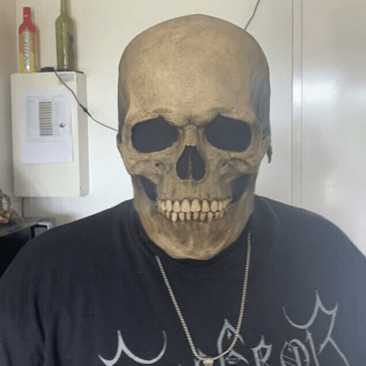 Realistisk unisex hjelm til Halloween, detaljeret design, lavet af kvalitetsmaterialer