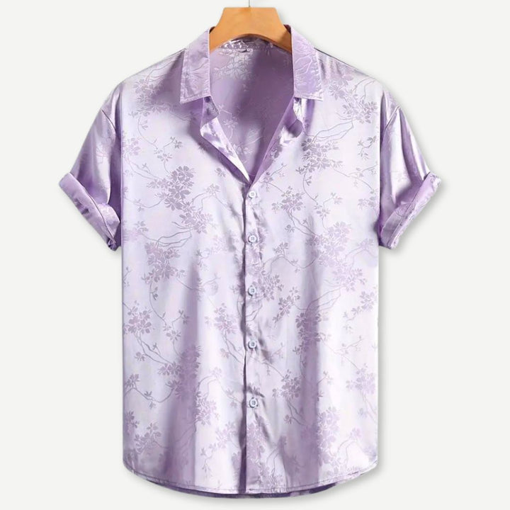 Blomstret skjorte, frontbillede, kvinders casual skjorte, blød og åndbar, alsidigt og stilfuldt design.