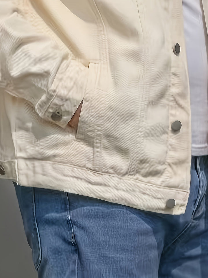 Afslappet herrejakke i bomuld med klassisk rund hals, tidløst look, behageligt og åndbart materiale, alsidig.
