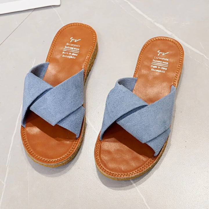 Ristiinsidottavat naisten kesä sandaalit, beige PU-materiaali, kestävä kumipohja, slip-on-malli rentoon tyyliin.