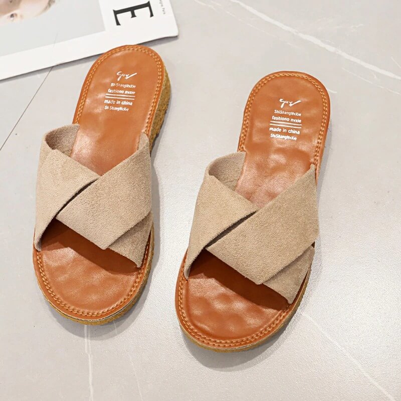 Ristiinsidottavat naisten kesä sandaalit, beige PU-materiaali, kestävä kumipohja, slip-on-malli rentoon tyyliin.