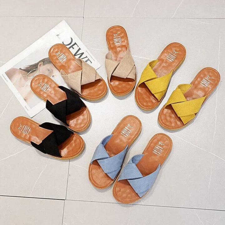 Ristiinsidottavat naisten kesä sandaalit, beige PU-materiaali, kestävä kumipohja, slip-on-malli rentoon tyyliin.