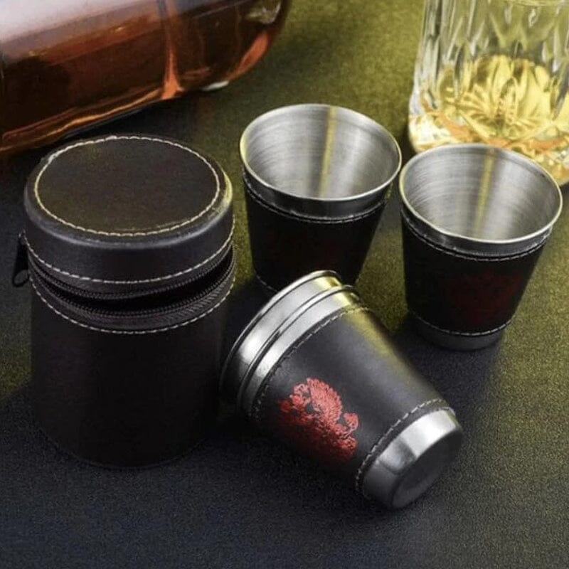 Rustfrit stål krus sæt, sølvbelagt overflade, elegant design, perfekt til fester eller picnics.
