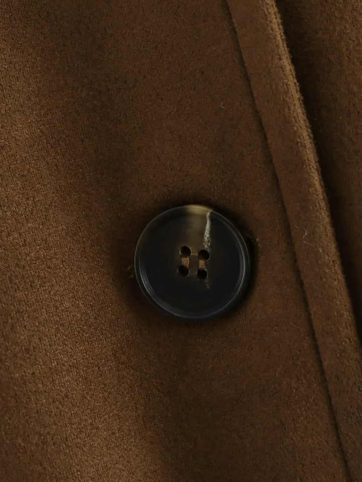 "Ruskea naisten cropped bleiseri pitkät hihat, klassinen leikkaus, ajaton muotoilu, moderni ja elegantti ilme."
