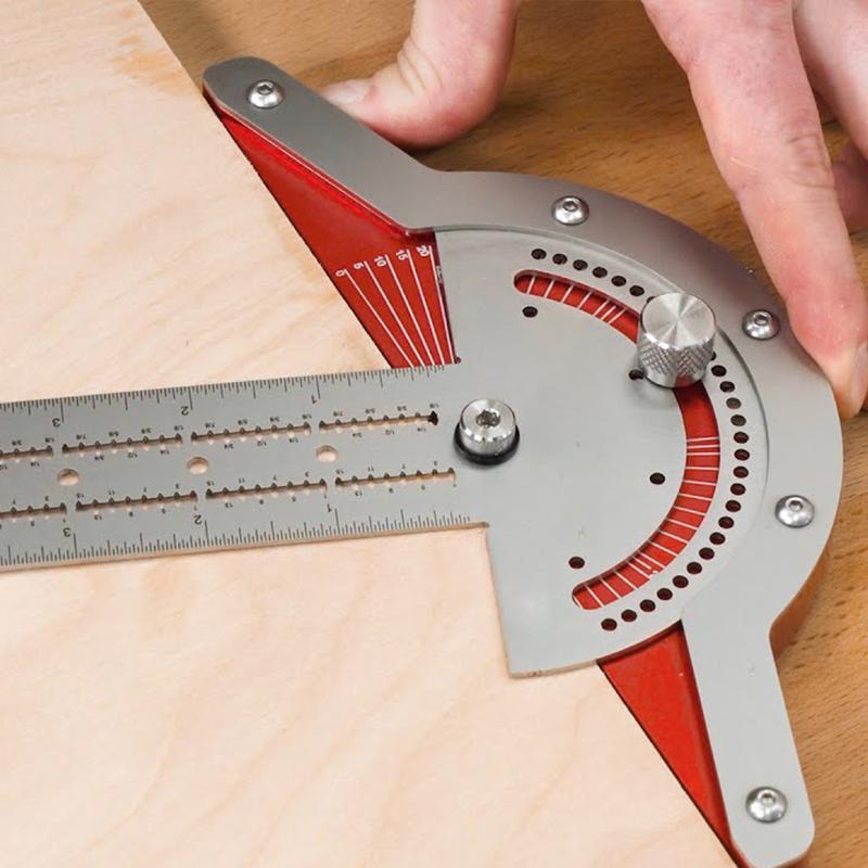 Justerbar sølvfarvet metal vinkelmåler til træarbejde, 0°-70°, ergonomisk design, præcis lasergraveret skala.