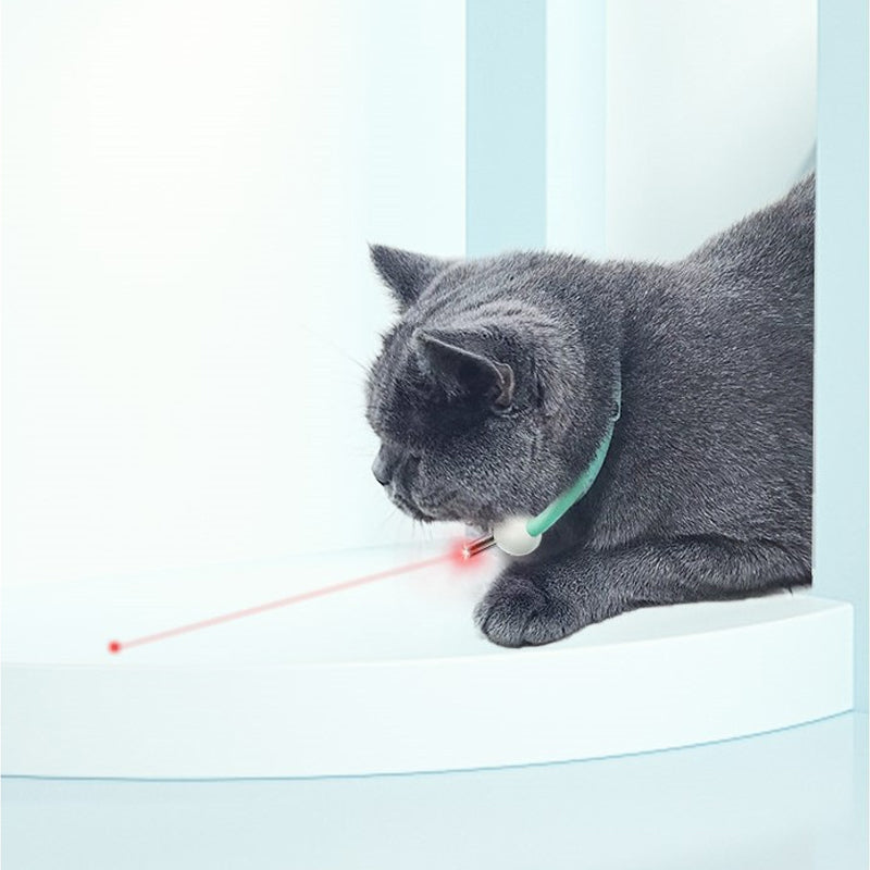 Justerbart neon grønt kattehalsbånd med laserlys, let og behageligt 60g, sikkert TPU-materiale, passer til mange katte.