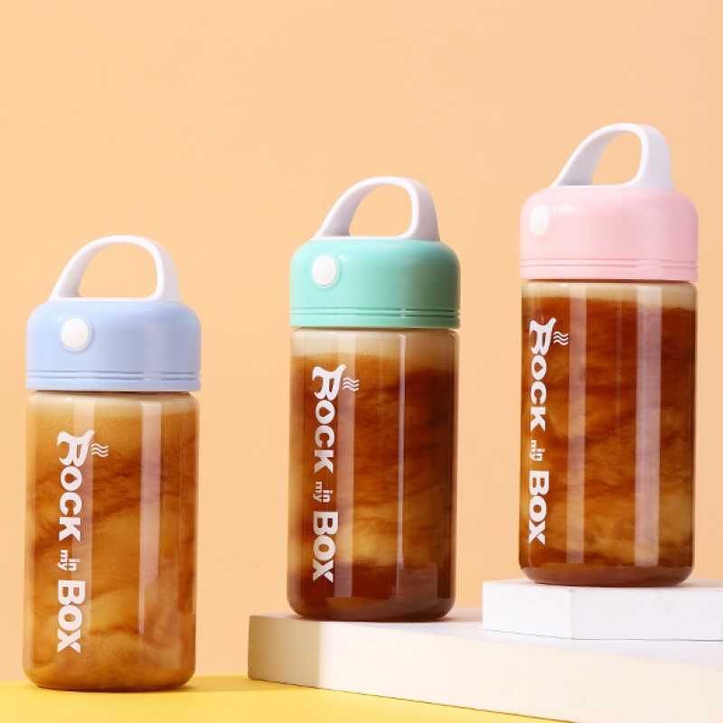 Sähköinen sekoituspullo, tyylikäs muotoilu, BPA-vapaa, vuotamaton, 450 ml kapasiteetti, ergonominen, kannettava gadget.