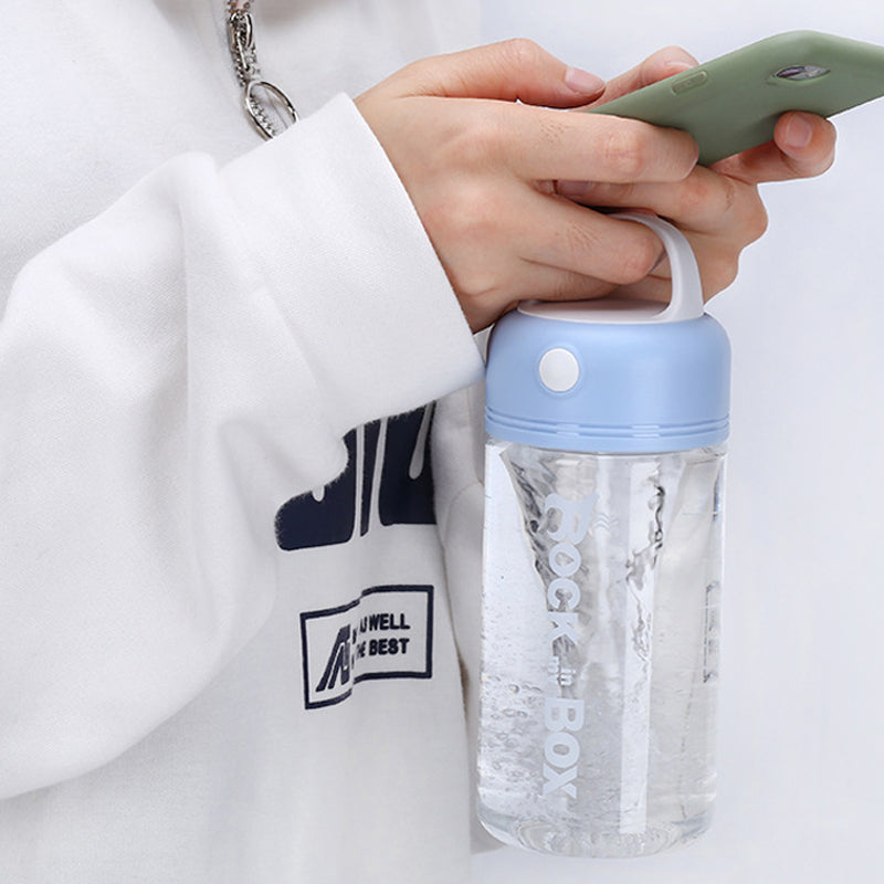 Sähköinen sekoituspullo, tyylikäs muotoilu, BPA-vapaa, vuotamaton, 450 ml kapasiteetti, ergonominen, kannettava gadget.