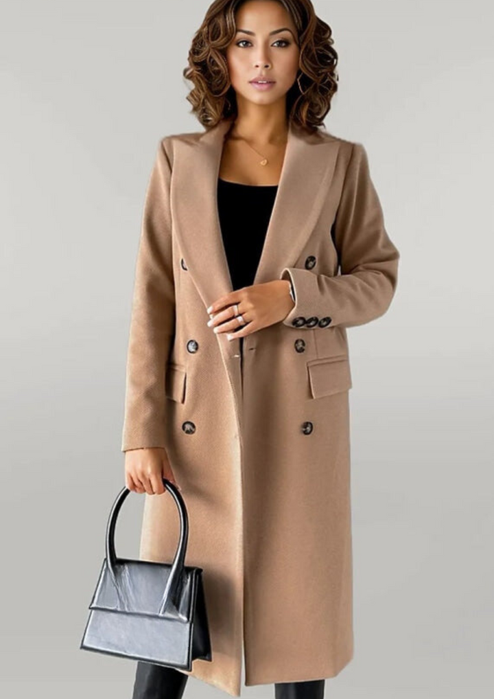Skandinavisk dame vinterjakke, beige, minimalistisk design, varm og maskinvaskbar, stilfuldt look.
