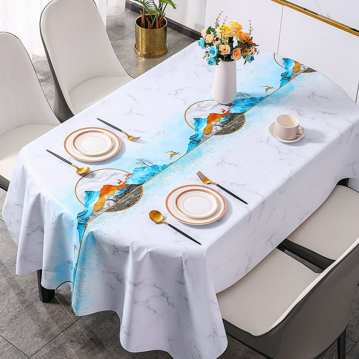 Soikea ylellinen pvc pöytäliina, elegantti muotoilu, saatavilla eri väreissä, suojaa pöytää tahroilta ja roiskeilta.