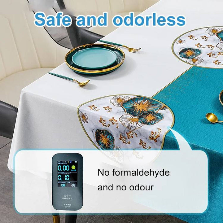 Soikea ylellinen pvc pöytäliina, elegantti muotoilu, saatavilla eri väreissä, suojaa pöytää tahroilta ja roiskeilta.