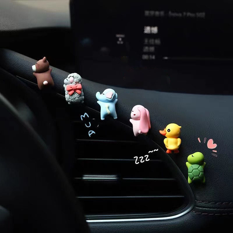 Søde hartspynt til bilen: Håndlavede dyrefigurer som skildpadde og and pifter instrumentbrættet eller hjemmet op.