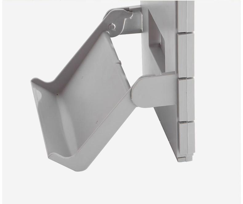 Foldbar vægmonteret skostativ, hvid plast, organiserer sko effektivt og sparer gulvplads.
