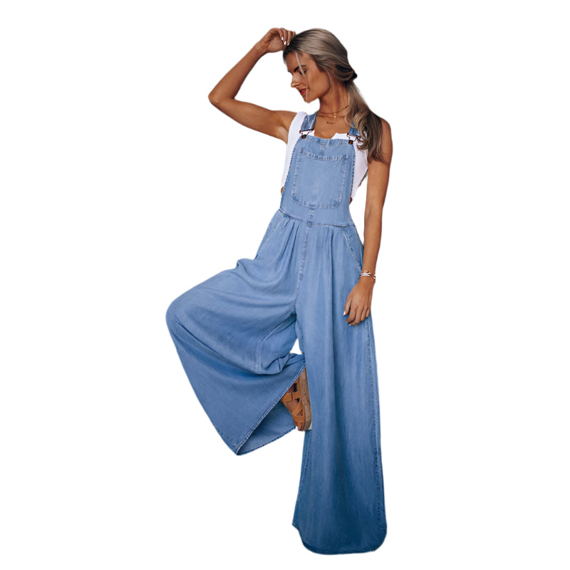 Stilfuld dame denim jumpsuit, bred benmodel, justerbart bælte, moderne silhuet, behageligt materiale.