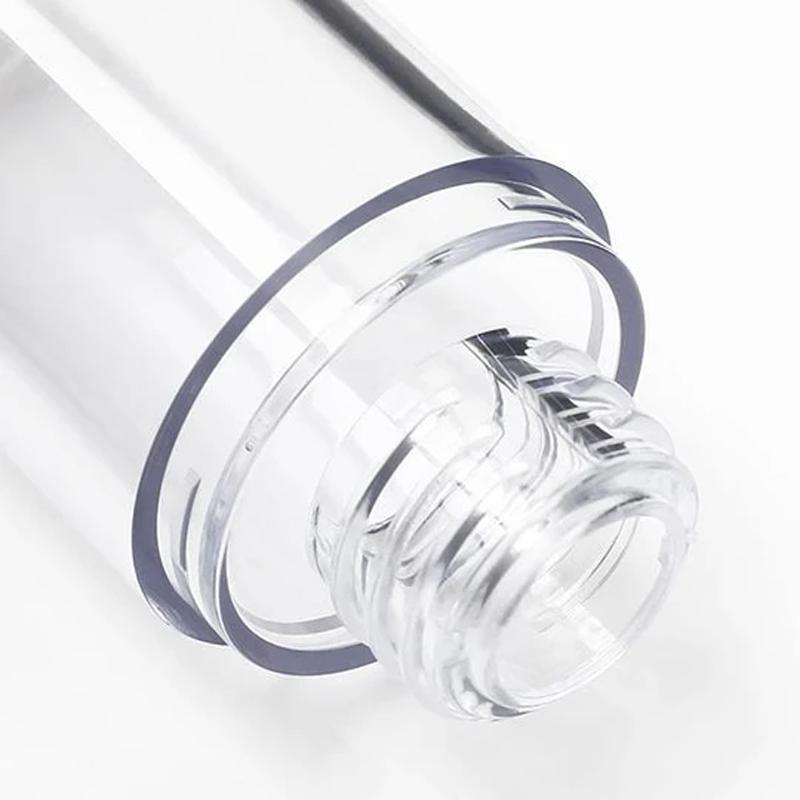 Elegant og holdbar airless pumpeflaske, transparent design, holder kosmetik hygiejnisk til rejser eller hjemme.