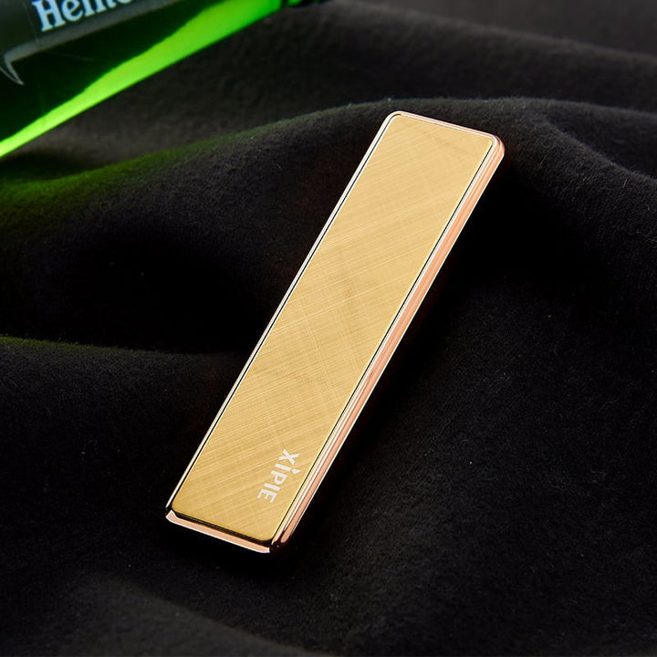 "Tyylikäs metallinen tuulenpitävä USB-sähkösytkäri ohut runko, tuulisuojaava, ladattava, moderni muotoilu"