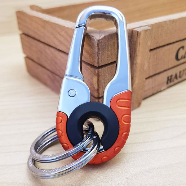 Mænds stilfuld nøglering i rustfrit stål, klar orange og blå, holdbart dobbeltring design