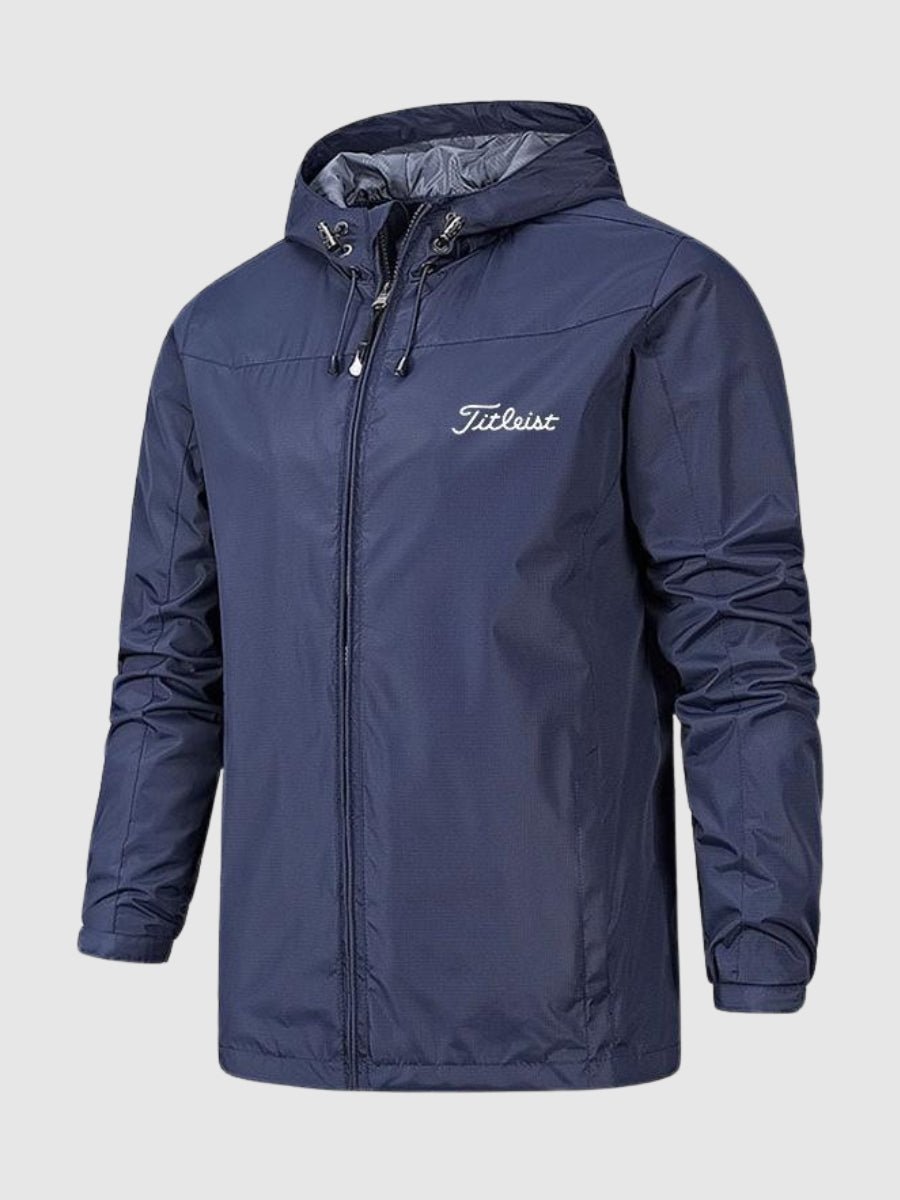 Stilfuld unisex-regnjakke forfra, åndbar og vandtæt, tidløst design, lang lige pasform, moderne regnbeskyttelse.